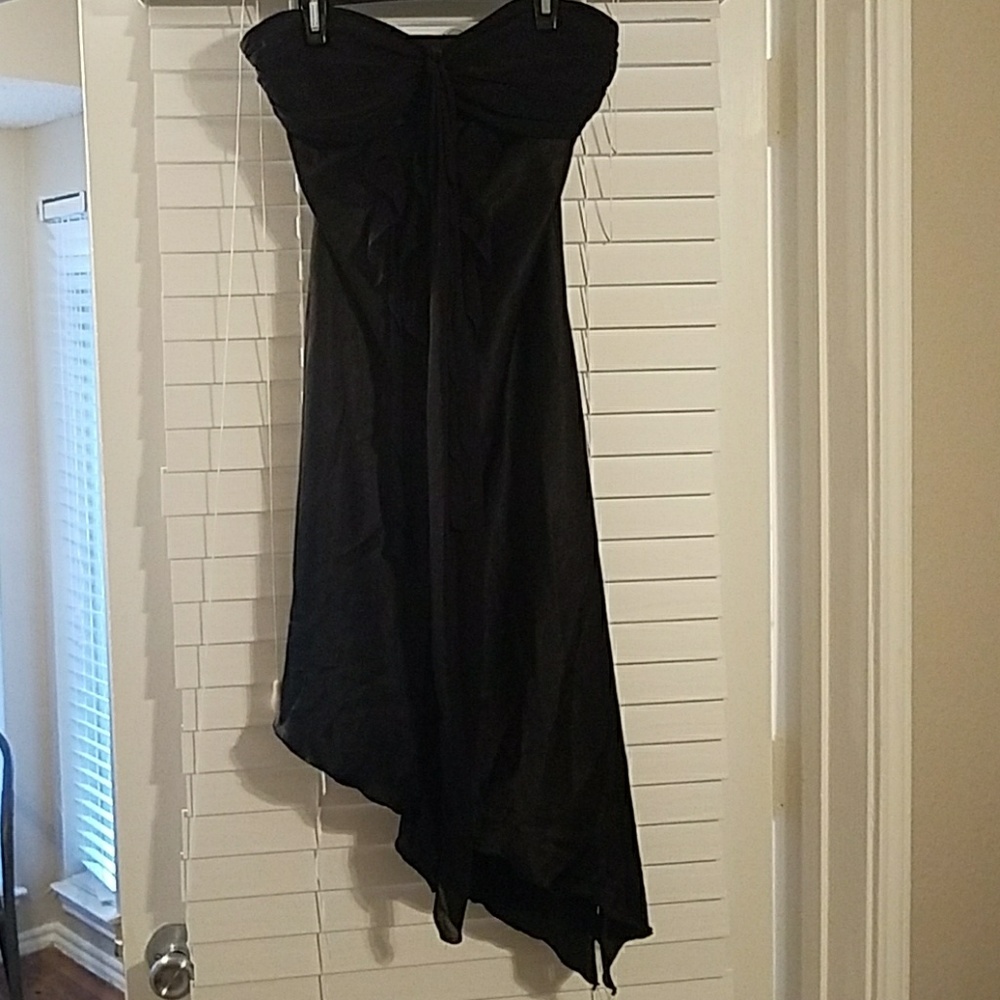 Alyn Paige Little Black Asymmetric Strapless dress